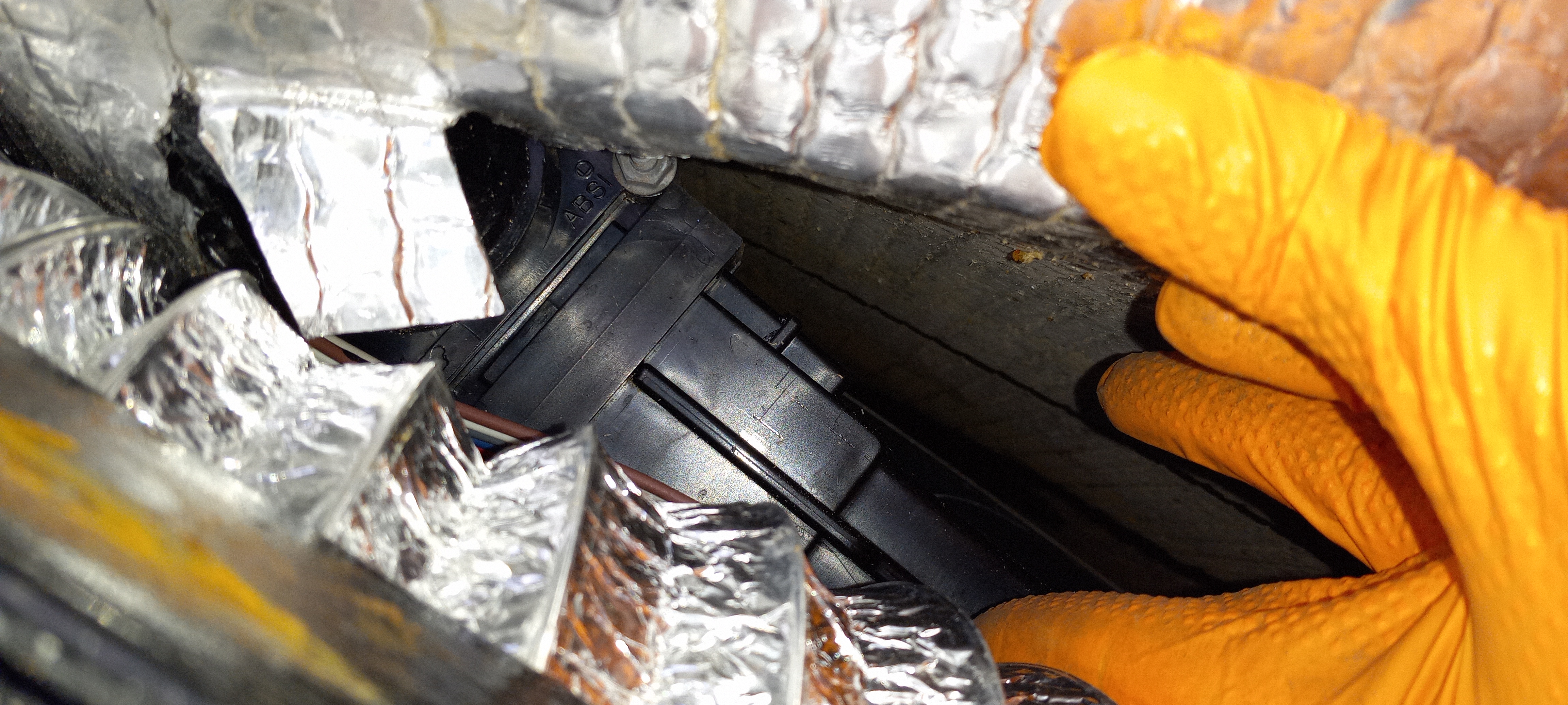 Placeholder frame — RV chassis drivetrain and suspension baseline awaiting forensic photo